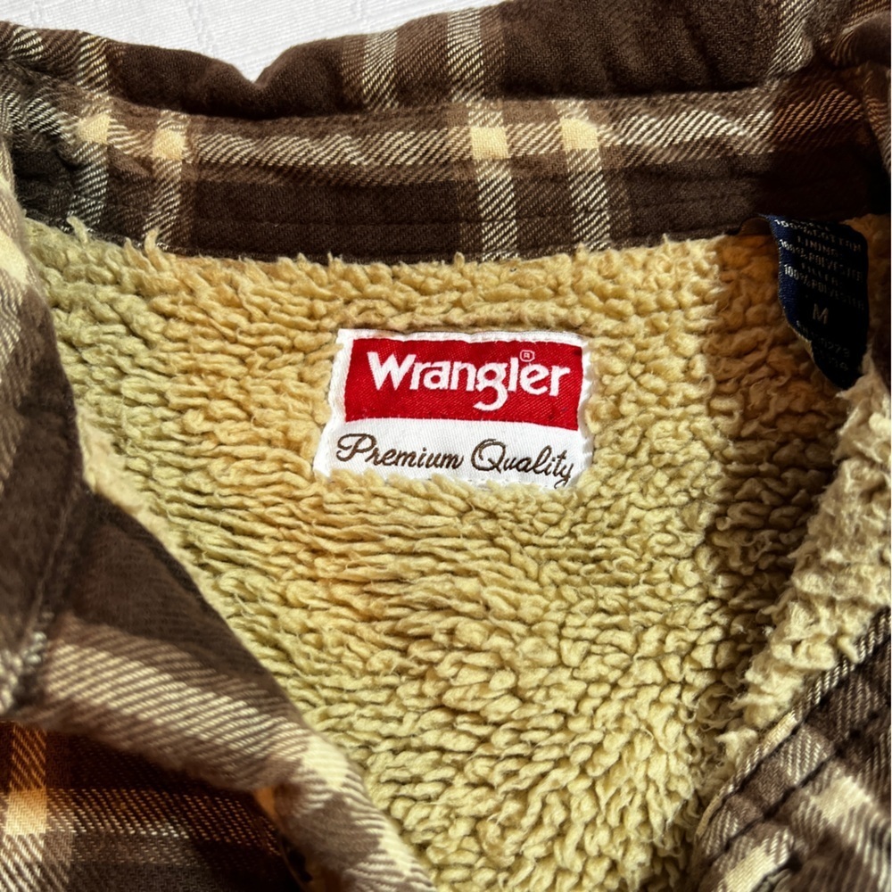 Wrangler Men's Brown Plaid Sherpa Lined Shacket Size M Outdoor Western Chores - Picture 8 of 12